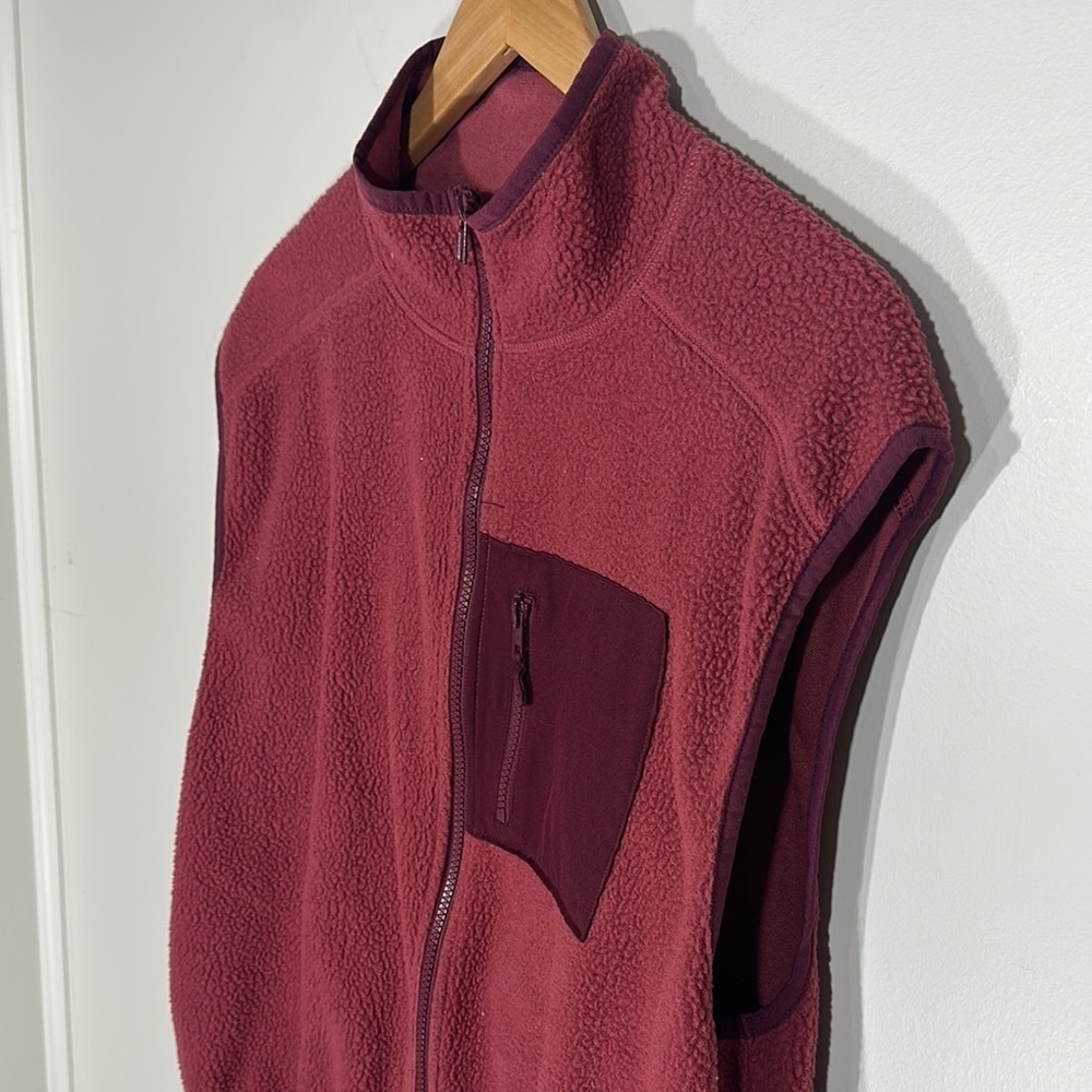 SO Burgundy Red Fleece Full Zip Vest with Zippered Pocket Large - Picture 2 of 5